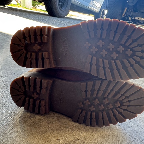 Chelsea Boots - Picture 7 of 7